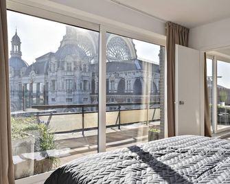City Penthouse, Rooftop Terrace, Free Netflix, Wifi And Airco - אנטוורפן - חדר שינה