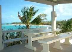 Jolly Hall: Only Home On The Beach - George Town - Balcone