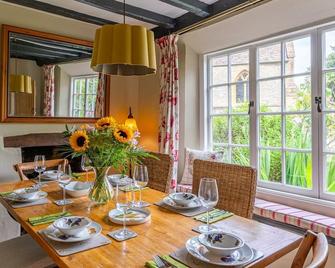 Rose Cottage - Evesham - Dining room