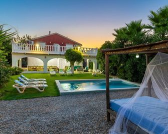 Fidalsa Divine Hiding - Algorfa - Pool