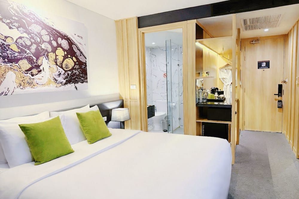 Zazz Urban Ho Chi Minh Hotel thumbnail 2