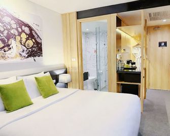 Zazz Urban Ho Chi Minh Hotel - Ho Chi Minh City