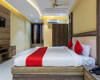 Hotel Tirupati Palace - Vidisha - Bedroom