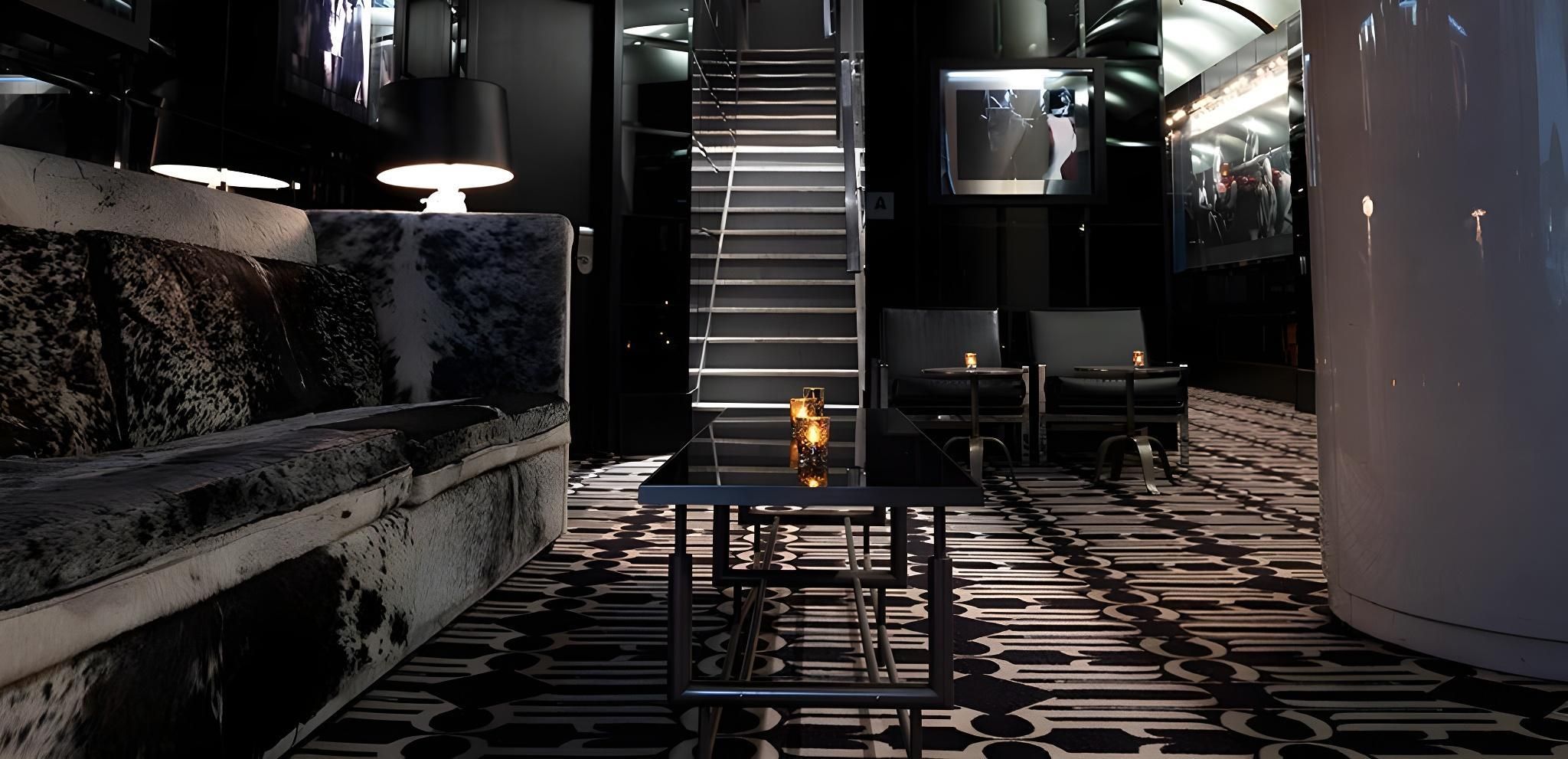 Night hotel at Times Square [Nueva York]