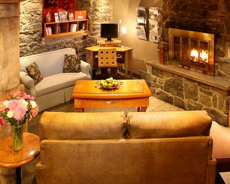 Auberge Le Pomerol - Montreal - Bar