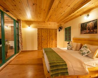 Latitude 29 By The Lake Resort - Nainital - Phòng ngủ