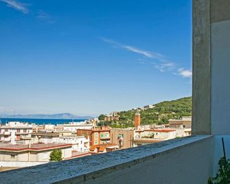 Bed and Breakfast La Torretta - Gaeta - Balcony