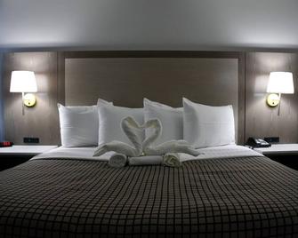 Destin Inn and Suites - דסטין - חדר שינה