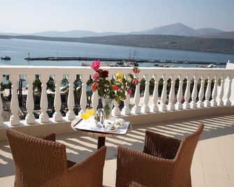 Nafsika Palace - Itéa - Balkon