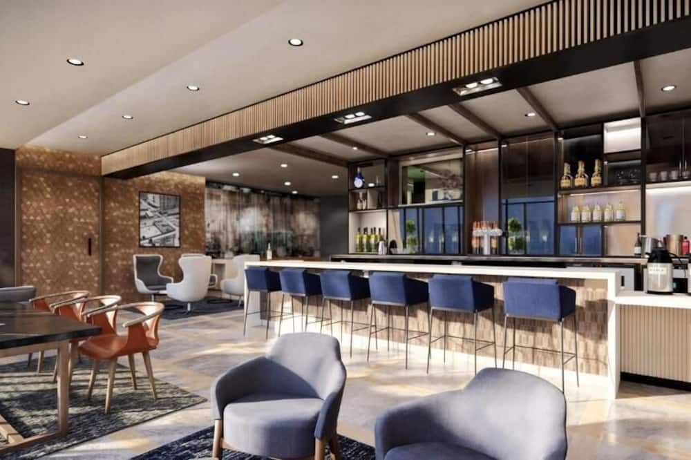 Hyatt Place Toronto Airport thumbnail 2