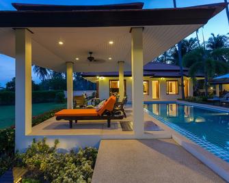Baan Tawan Chai - Ko Samui - Piscina