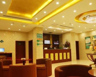 Greentree Inn Shaanxi Hanzhong Railway Station Beiyihuan Road Express Hotel - Hanzhong - Front desk