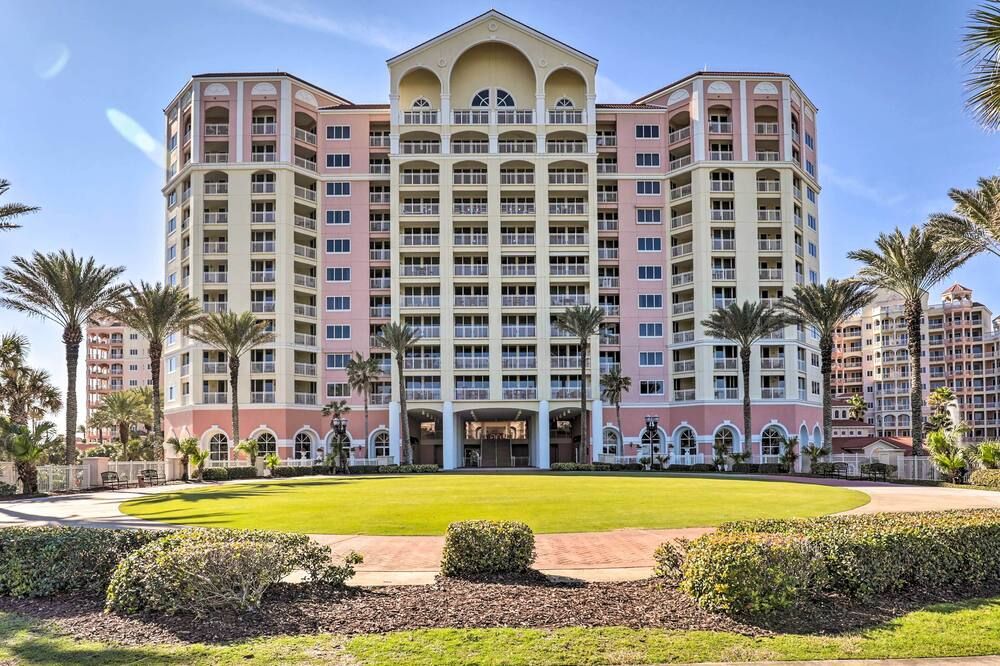 Sunny Hammock Beach Condo Balcony with Ocean Views! - Palm Coast - Building