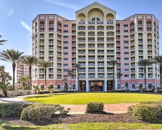 Sunny Hammock Beach Condo Balcony with Ocean Views! - Palm Coast - Building