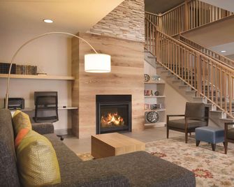 Country Inn & Suites by Radisson, Brooklyn Center - Brooklyn Center - Lobby