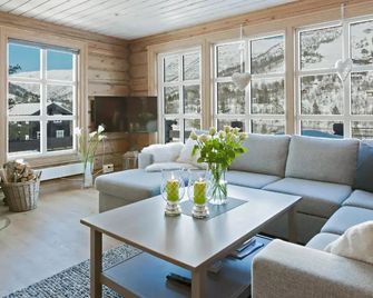 Stranda Alpegrend 2 sleping room - Stranda - Sala de estar
