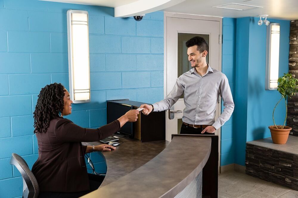 Uwinnipeg Downtown Hostel from Winnipeg Hotel Deals Reviews