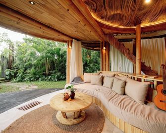Hideout Mountain by Ini Vie Hospitality - Selat - Σαλόνι