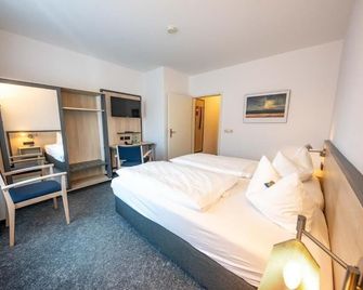 Hotel 7 Säulen Gmbh - Dessau-Rosslau - Bedroom