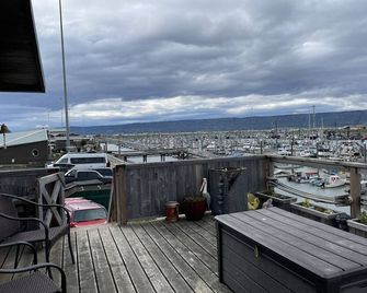 Beautiful Homer Spit Vacation Rental Overlooking Harbor - Homer - Balkon
