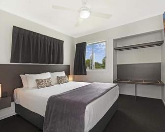 Cooroy Luxury Motel Apartments - Cooroy - Habitación
