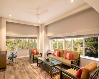 Country Inn & Suites By Radisson Jammu - Jammu - Sala de estar