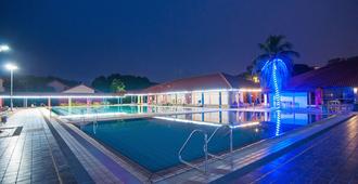 柴瑞閣樓度假屋 - 新加坡 - 游泳池