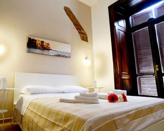 Vic' Street B&B - Naples - Bedroom