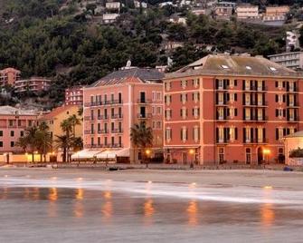 Hotel Residence Baiadelsole - Laigueglia