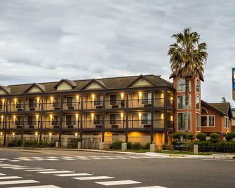 Executive Inn & Suites Sacramento - סקרמנטו - בניין