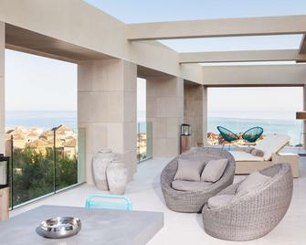 The Oasis by Don Carlos Resort - Adults Only - Marbella - Living room