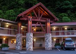 Econo Lodge - Cherokee - Building