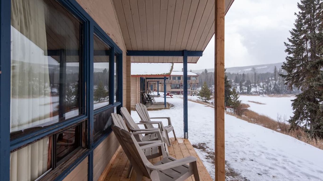 Lac Le Jeune Resort & Nature Centre