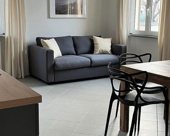 San Martino Holiday Apartments - Nizza Monferrato - Soggiorno