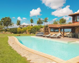 Casale Poggio Nebbia - Tarquinia - Pool