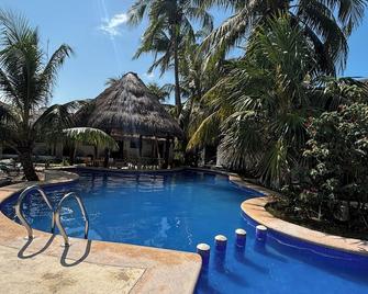 Mayan Mittoz - Holbox - Piscina