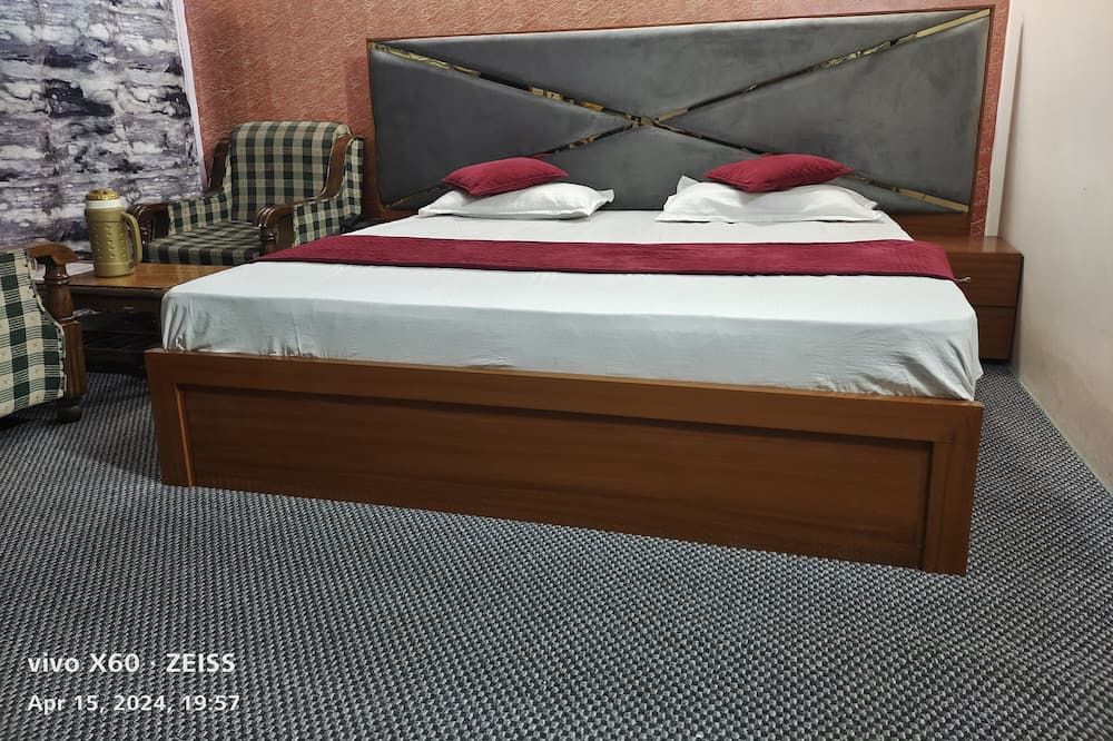 Hotel Noor Mahal - Pahalgam - Bedroom