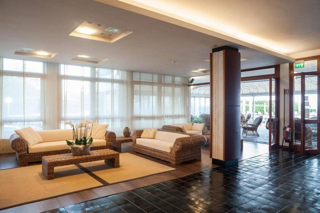 هوتل نجريسكو