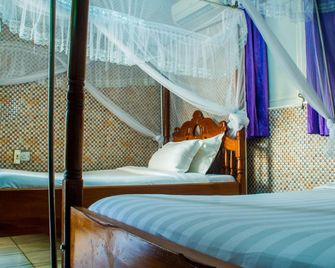Sandton Hotel Kasese - Kasese - Habitación
