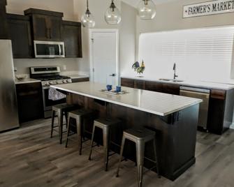 Brand new house near Bryce Canyon National Park - Panguitch - Kitchen
