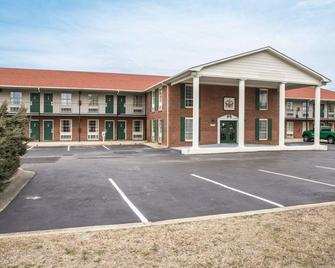 Econo Lodge Crystal Coast - Morehead City - Building