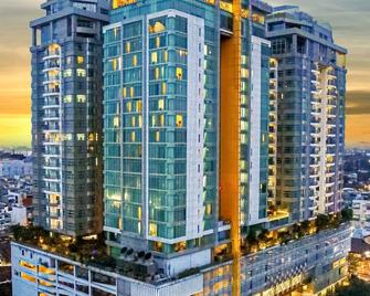 Cambridge Hotel Medan - Medan - Edificio
