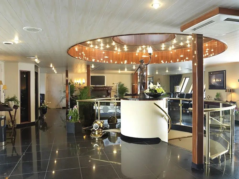 Hotelschiff Messe Düsseldorf - דיסלדורף - דלפק קבלה