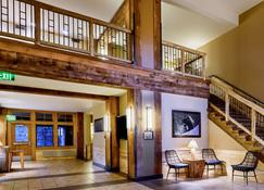 Canyon Lodge & Cabins - Inside the Park - Canyon Village - Lobi