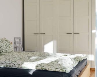 Vienna apartment with garden - فيينا - غرفة نوم