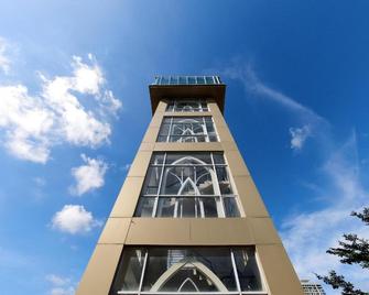 Kireinn Hotel Batam - Batam - Building
