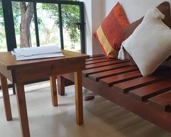 Asharo Sigiriya Villa - Sigiriya - Bedroom