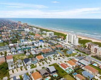 Bahama Breeze #2 Sea Dancer Condos - South Padre Island