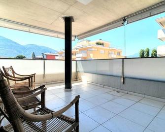 Holiday apartment Locarno (Stadt) for 1 - 3 persons with 1 bedroom - Holiday apartment - Locarno - Balcone