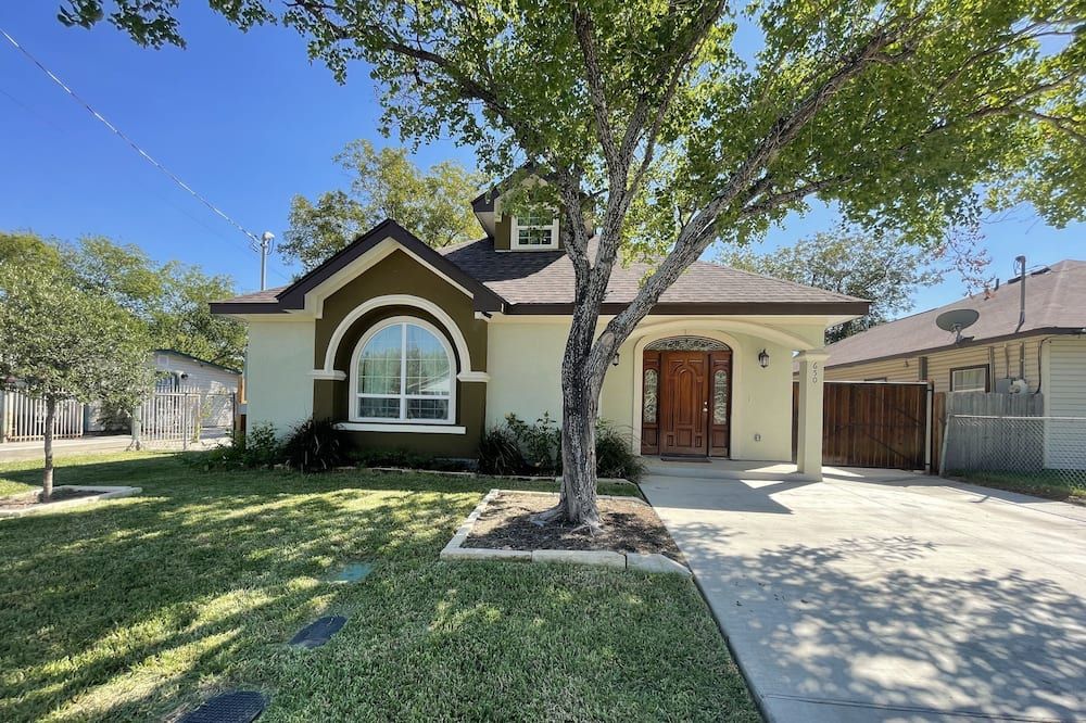 A luxury, 3-bedroom home mins away from the San Jose Missions - سان انطونيو - مبنى